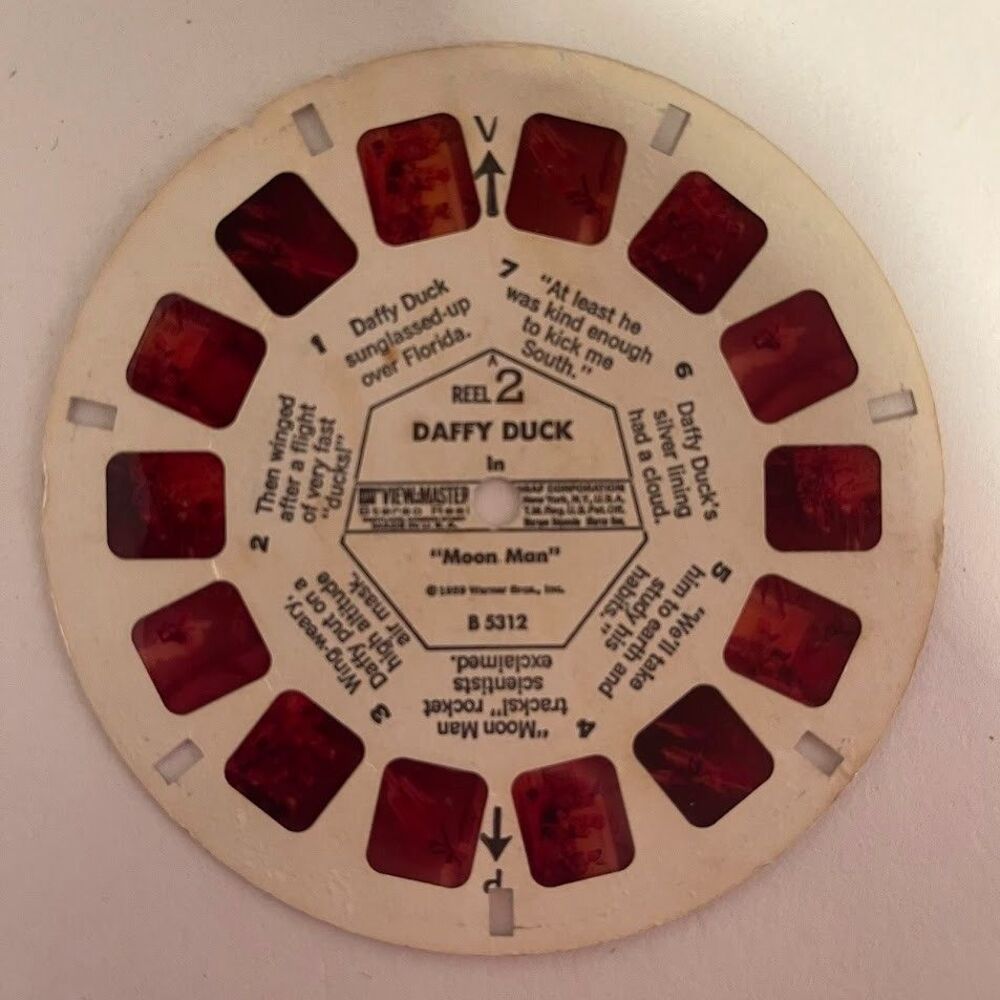 VTG Viewmaster 15 reels lot Disneyland, Disney, Monsters, Hanna Barbara w/ case - Picture 2 of 16